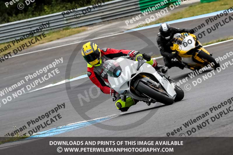 estoril;event digital images;motorbikes;no limits;peter wileman photography;portugal;trackday;trackday digital images